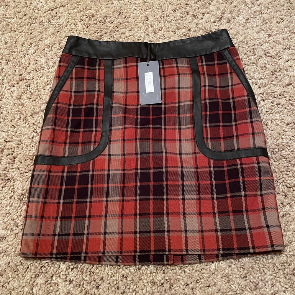 Cute plaid pencil skirt with leather trim